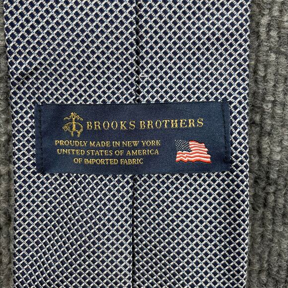 Brooks Brothers Tie NWT 3.5X58 Gray Geometric Allover All Silk Made In USA - Picture 5 of 9